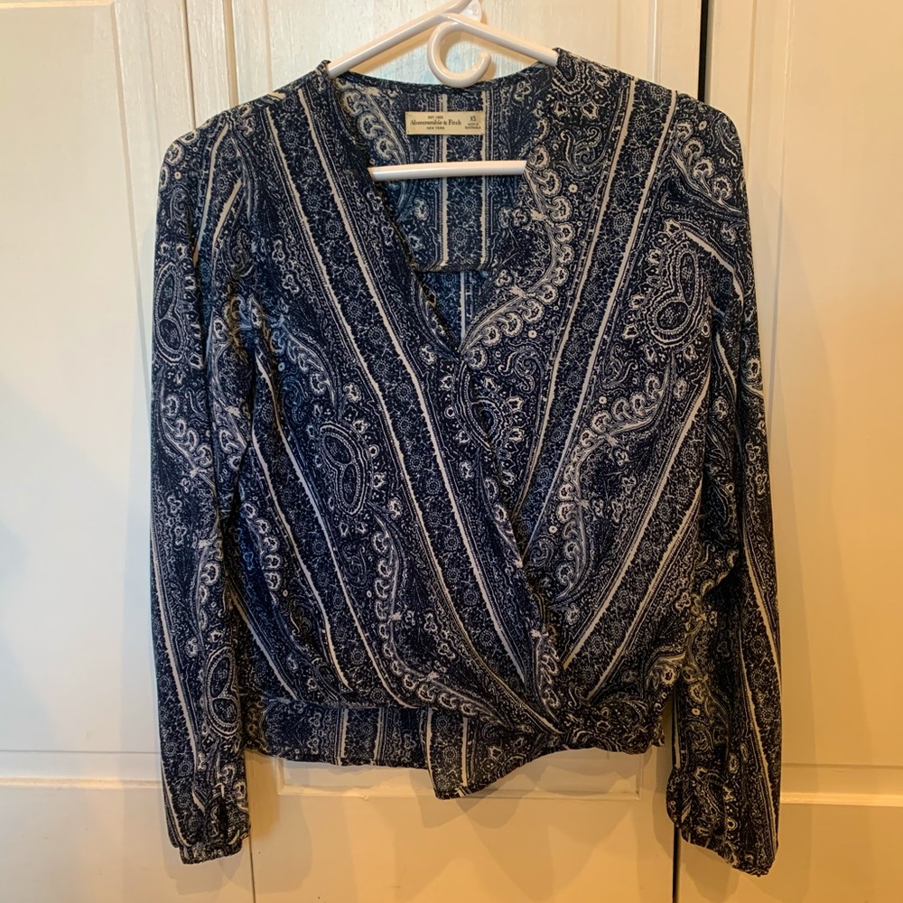 Abercrombie & Fitch silky faux wrap top, long sleeved, paisley, navy blue, XS